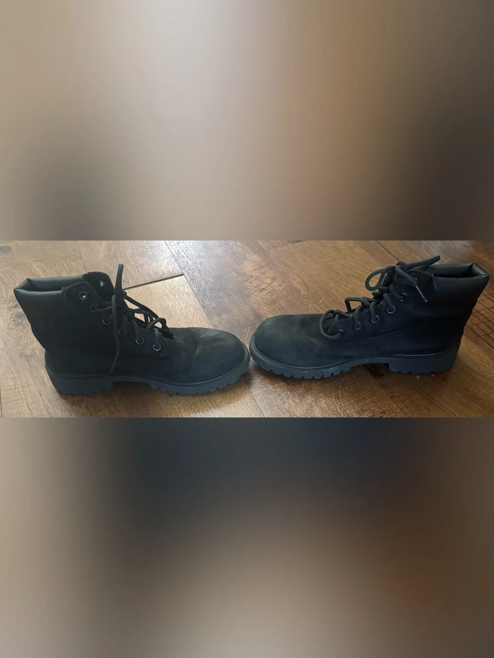 Timberland Classic 6 inch waterproof boots for boy youth Size 5 big kids